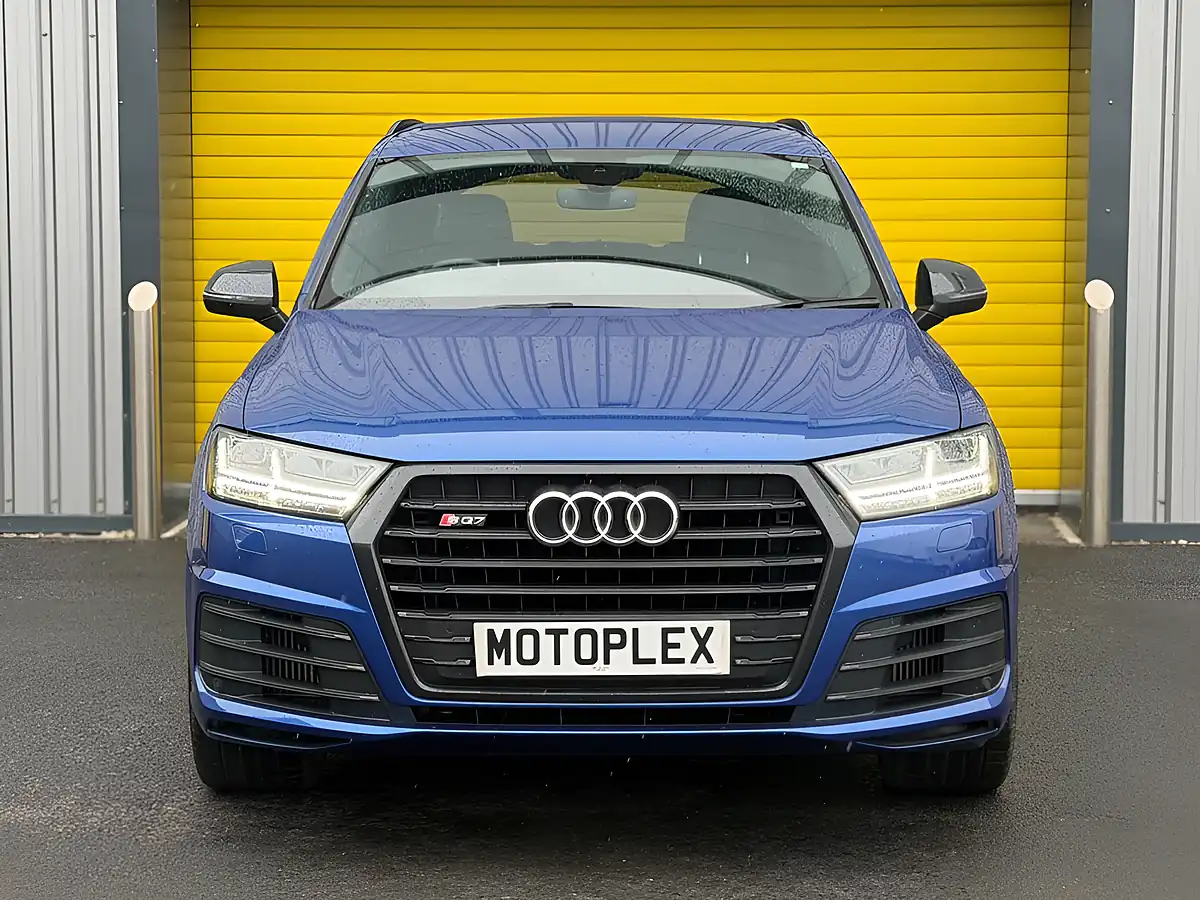 Used 2017 Audi Sq7 Blue - Interior and Exterior details 4