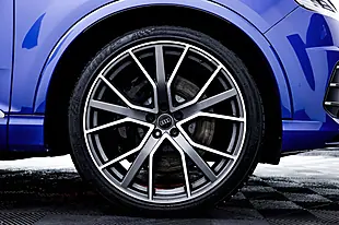 Used 2017 Audi SQ7 Blue - Interior and Exterior details 12