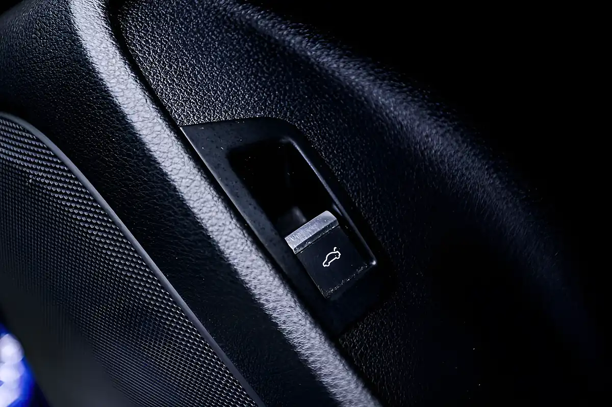 Used 2017 Audi SQ7 Blue - Interior and Exterior details 14