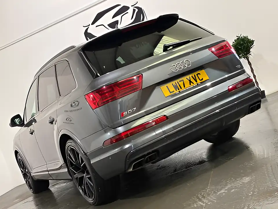 Used 2017 Audi SQ7 Grey - Interior and Exterior details 9