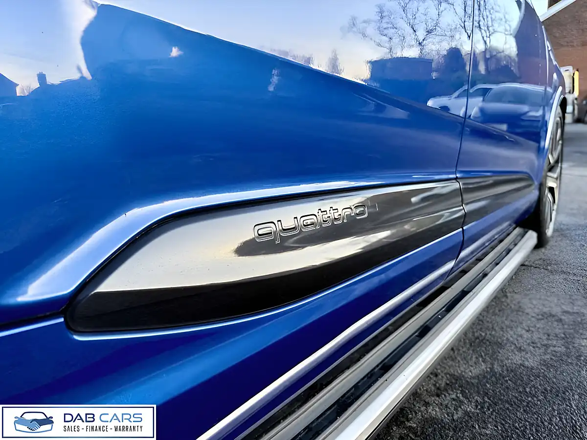 Used 2017 Audi SQ7 Tiptronic Quattro Blue - Interior and Exterior details 14