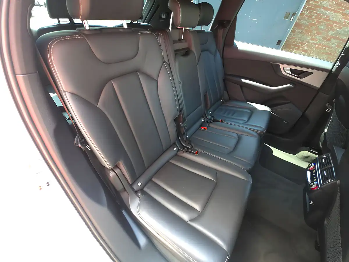 Used 2017 Audi Sq7 Tiptronic Quattro White - Interior and Exterior details 15