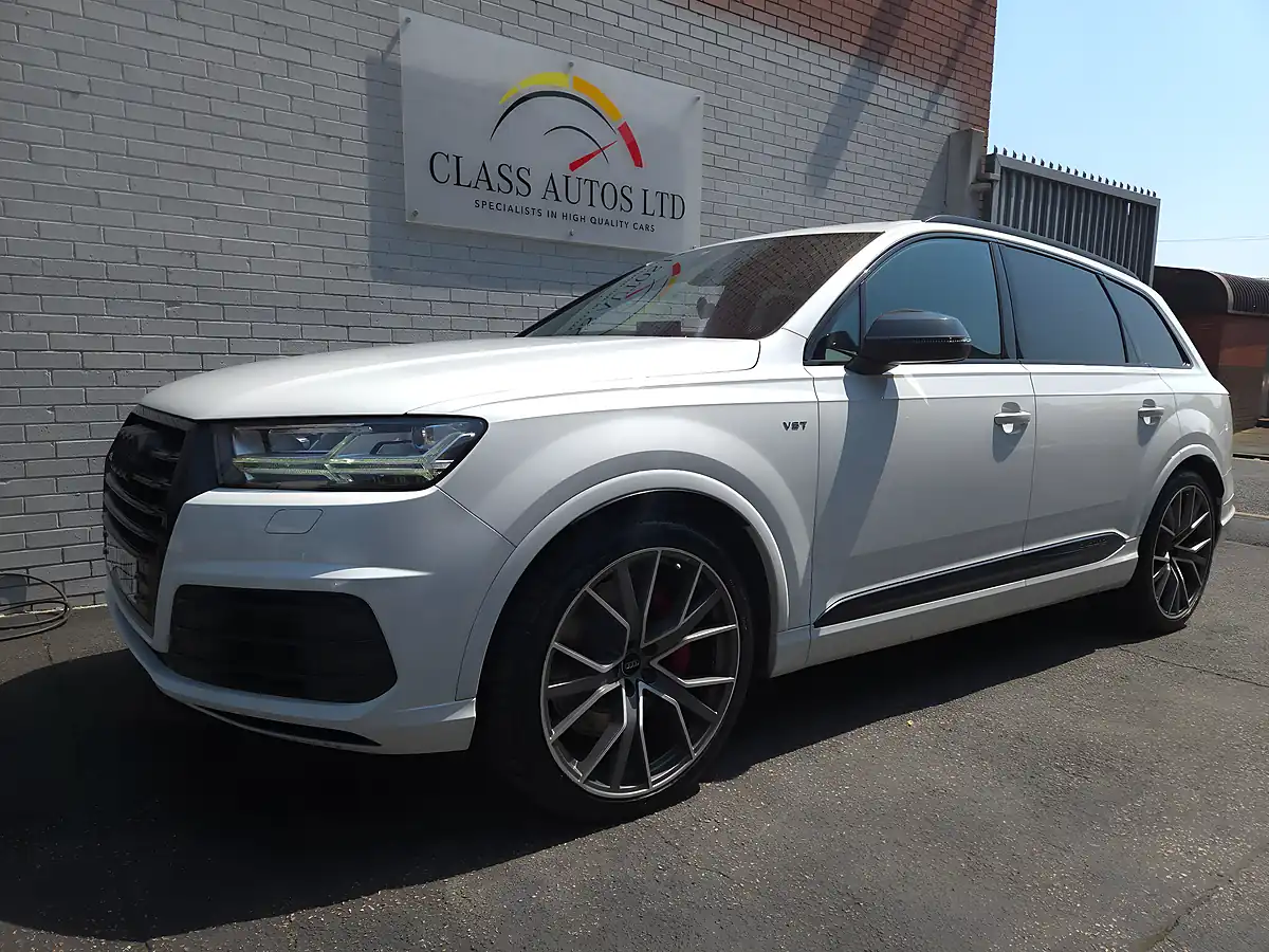 Used 2017 Audi Sq7 Tiptronic Quattro White - Interior and Exterior details 3