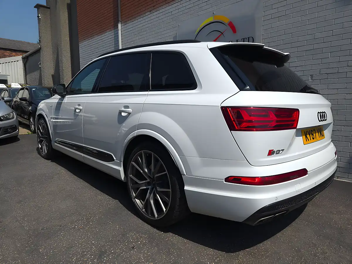Used 2017 Audi Sq7 Tiptronic Quattro White - Interior and Exterior details 4