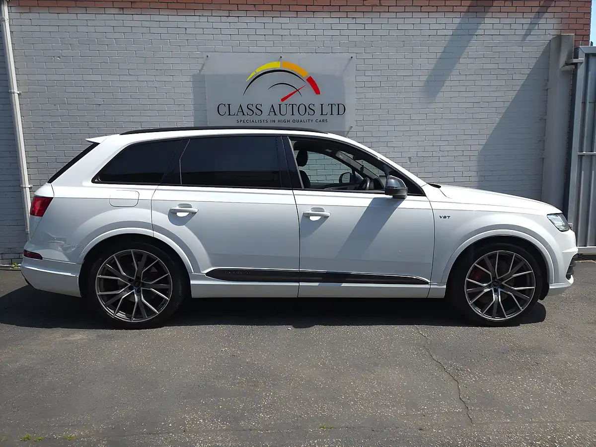 Used 2017 Audi Sq7 Tiptronic Quattro White - Interior and Exterior details 8