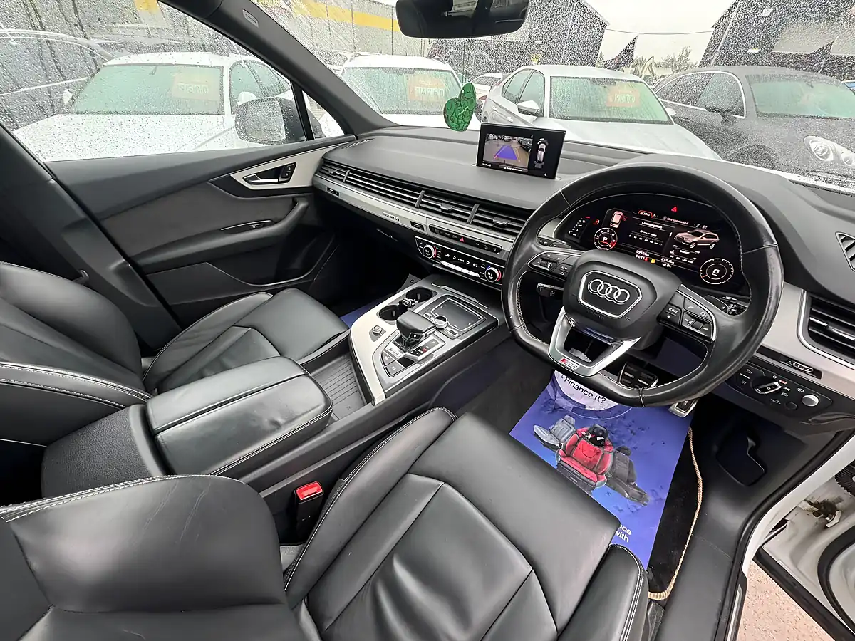 Used 2017 Audi SQ7 White - Interior and Exterior details 13