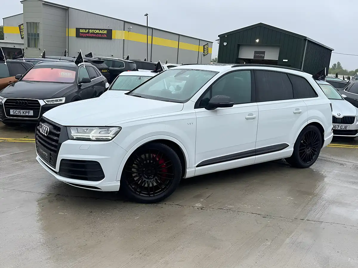 Used 2017 Audi SQ7 White - Interior and Exterior details 4