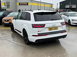 Used 2017 Audi SQ7 White - Interior and Exterior details 7