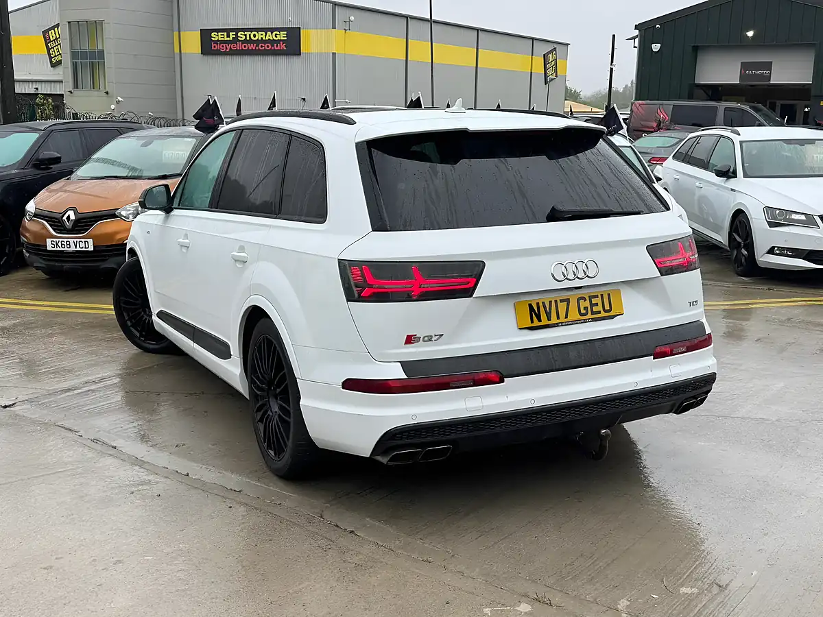 Used 2017 Audi SQ7 White - Interior and Exterior details 7