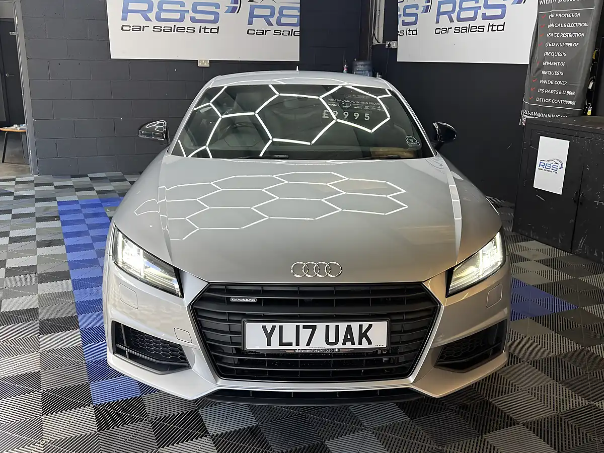 Used 2017 Audi Tt Black Edition Silver - Interior and Exterior details 3