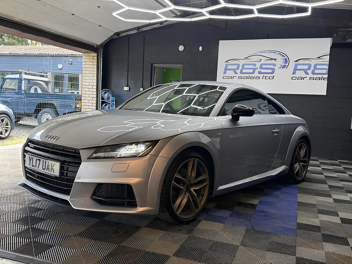 Used 2017 Audi Tt Black Edition Silver - Interior and Exterior details 4