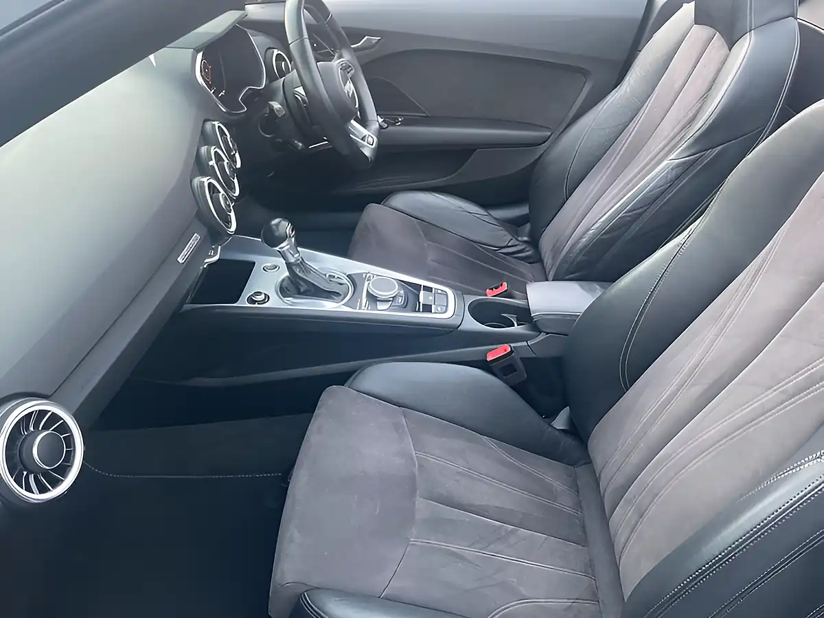 Used 2017 Audi Tt Black Edition White - Interior and Exterior details 17
