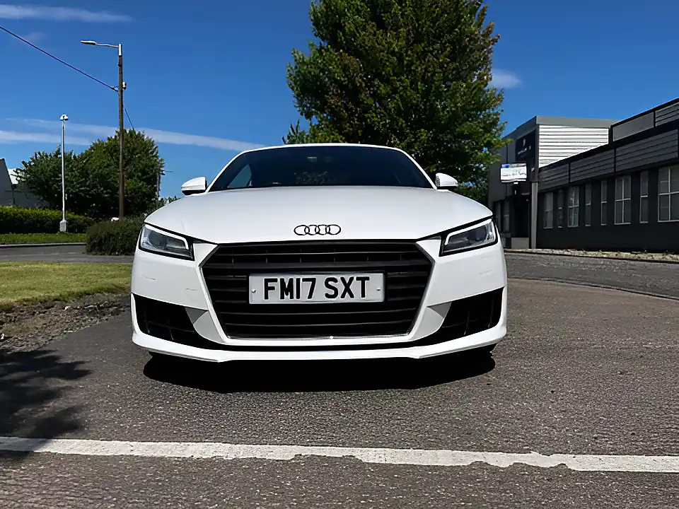 Used 2017 Audi Tt Sport White - Interior and Exterior details 4