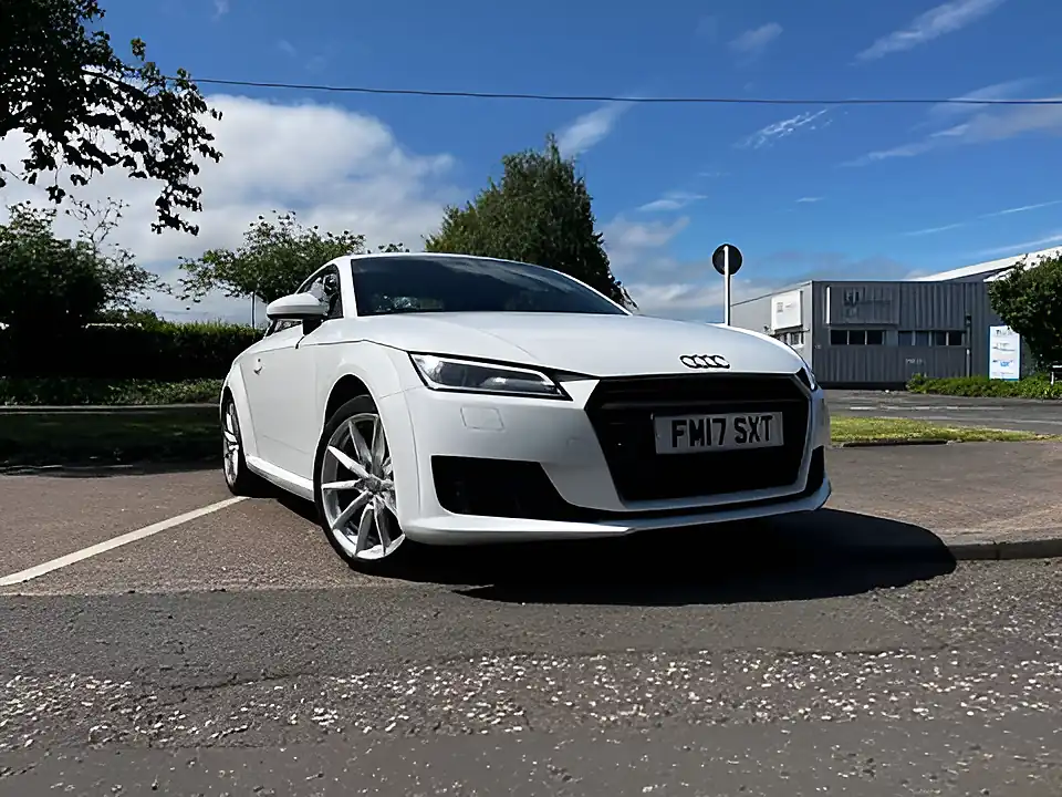Used 2017 Audi Tt Sport White - Interior and Exterior details 6