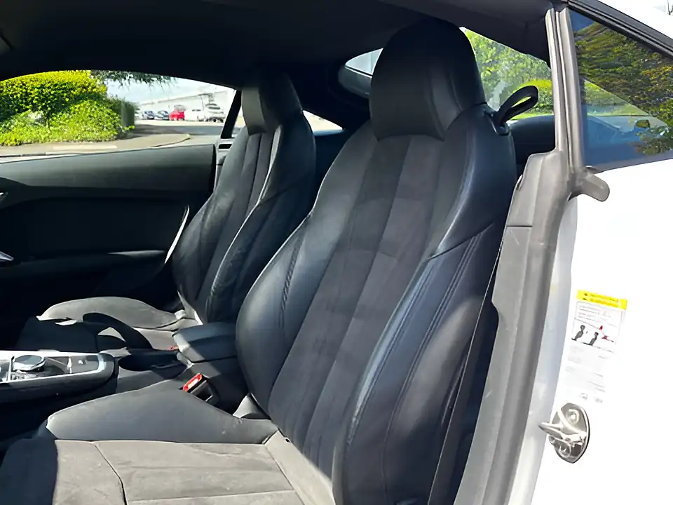 Used 2017 Audi Tt Sport White - Interior and Exterior details 9