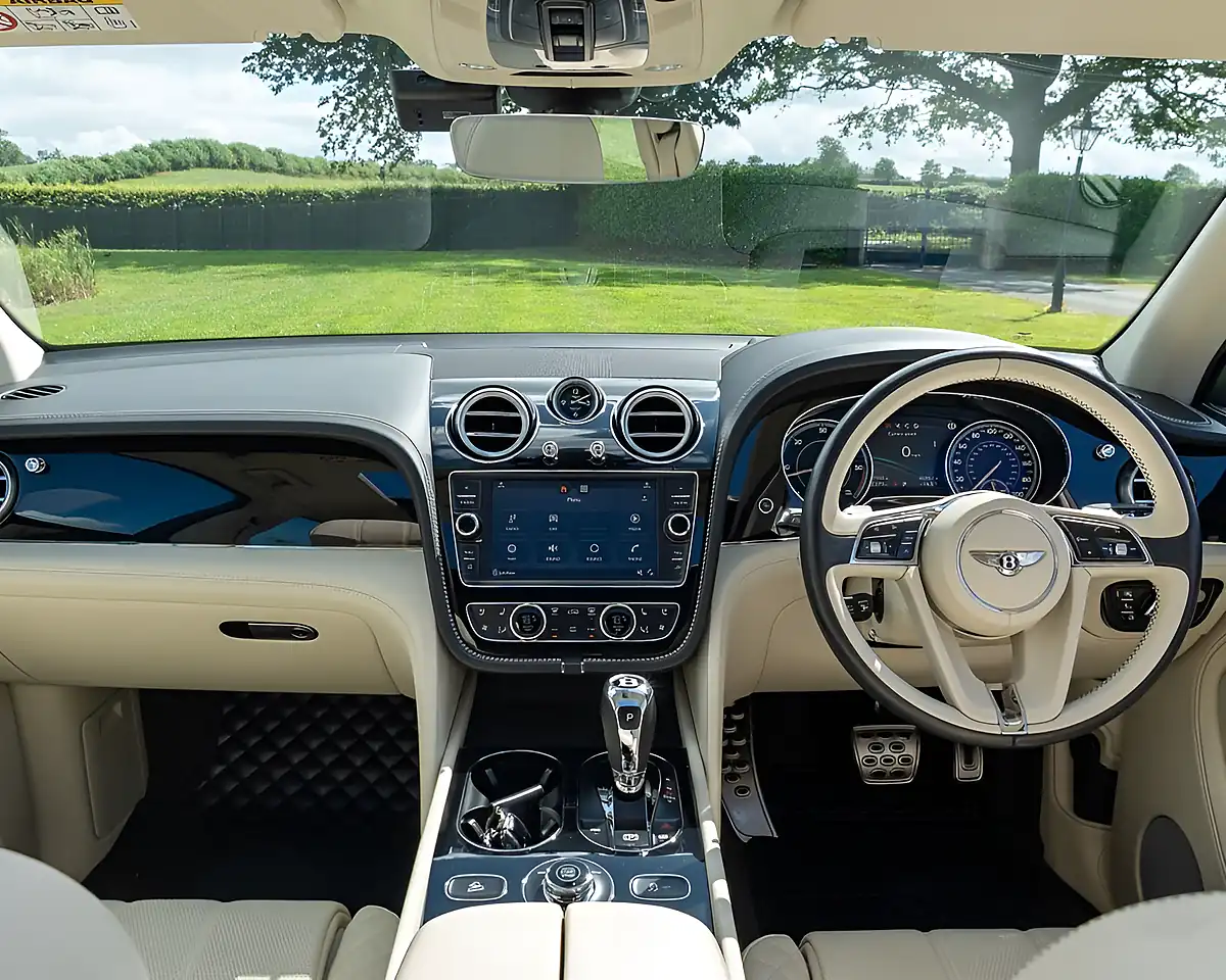 Used 2017 Bentley Bentayga Black - Interior and Exterior details 15