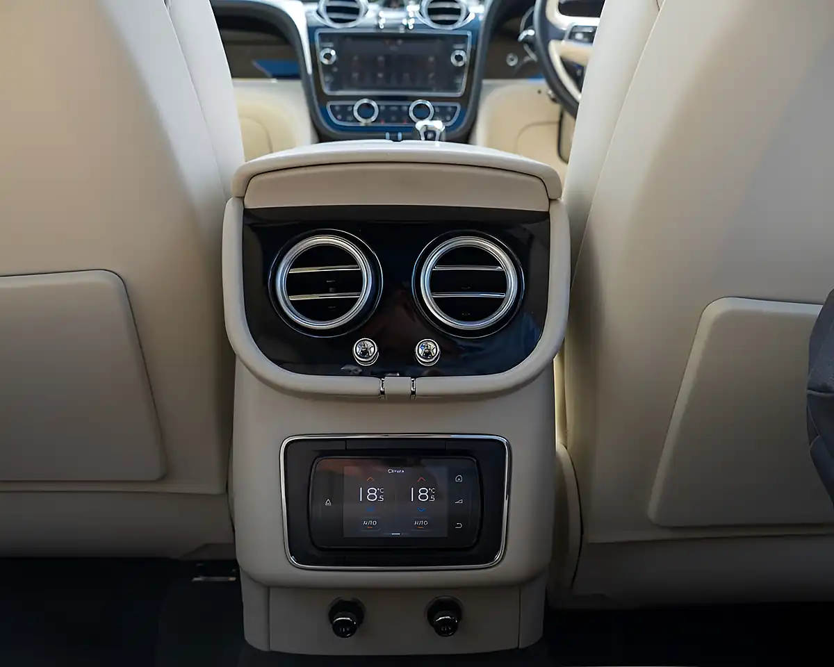 Used 2017 Bentley Bentayga Black - Interior and Exterior details 17