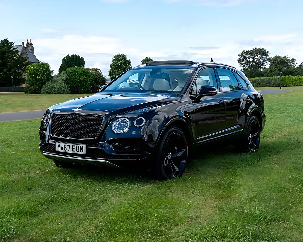 Used 2017 Bentley Bentayga Black - Interior and Exterior details 2