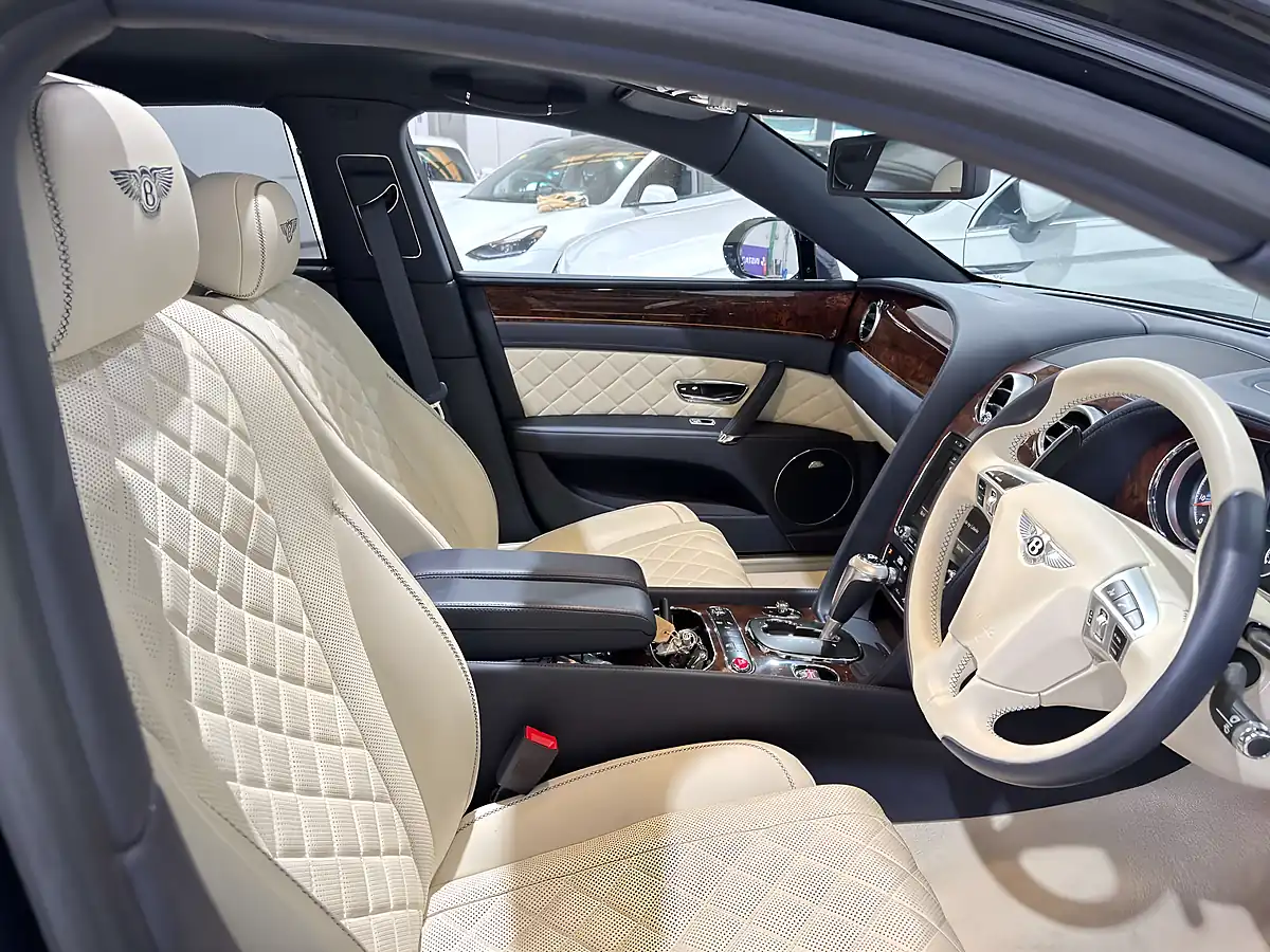 Used 2017 Bentley Flying Spur S Blue - Interior and Exterior details 16