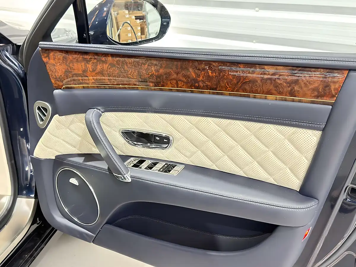 Used 2017 Bentley Flying Spur S Blue - Interior and Exterior details 18