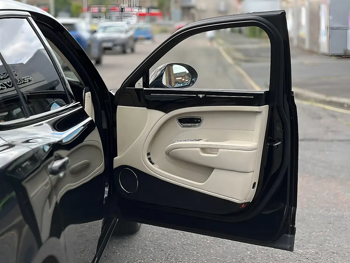 Used 2017 Bentley Mulsanne Facelift Black - Interior and Exterior details 11