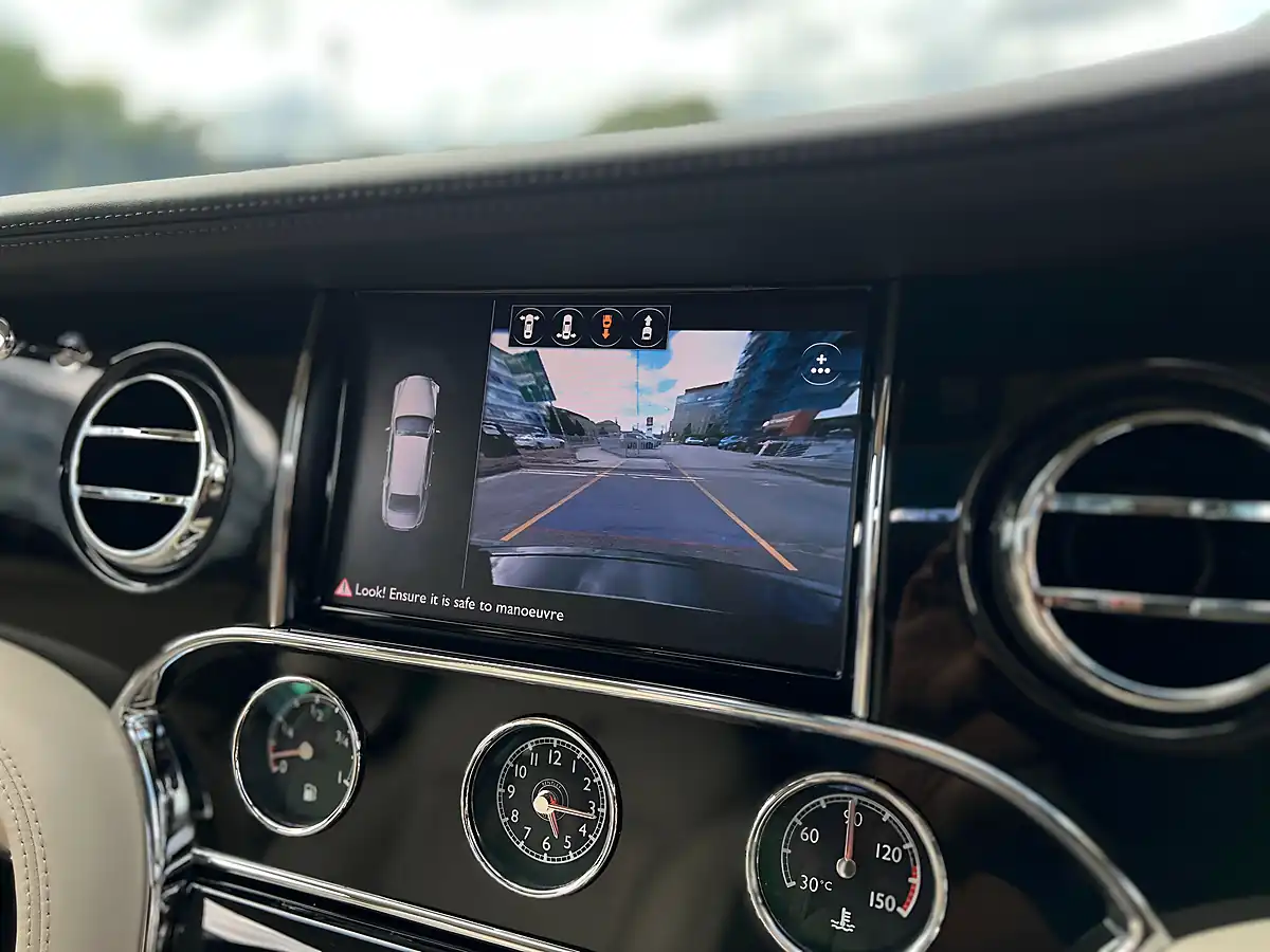 Used 2017 Bentley Mulsanne Facelift Black - Interior and Exterior details 17