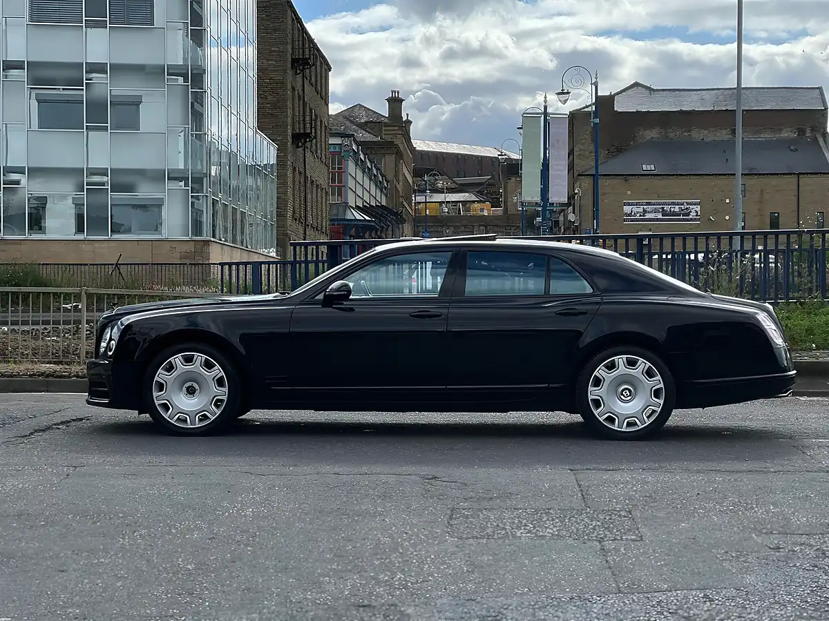 Used 2017 Bentley Mulsanne Facelift Black - Interior and Exterior details 8