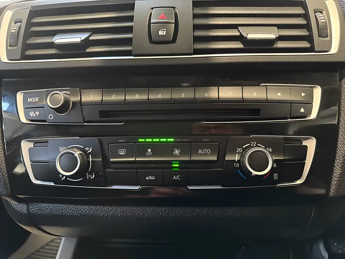 Used 2017 BMW 1 Series Ed Plus White - Interior and Exterior details 17