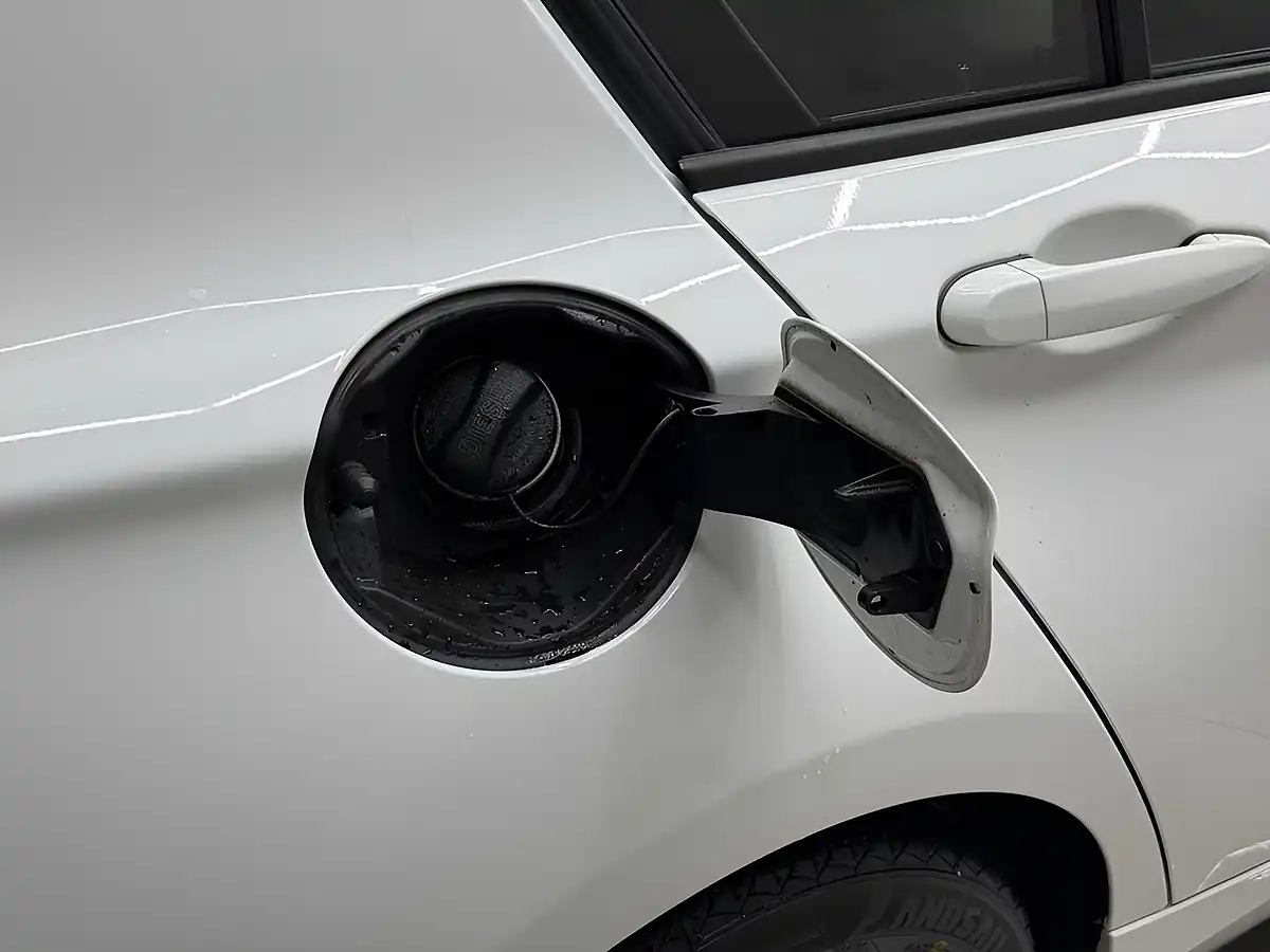 Used 2017 BMW 1 Series Ed Plus White - Interior and Exterior details 13