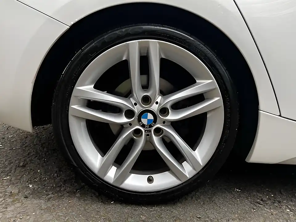 Used 2017 BMW 1 Series M Sport Alpine White - Interior and Exterior details 9