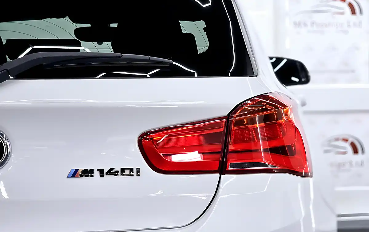 Used 2017 BMW 1 Series M140i Alpine White - Interior and Exterior details 16