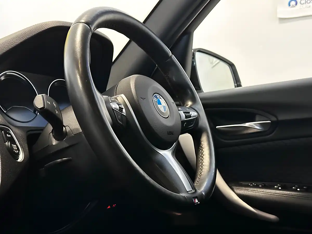 Used 2017 BMW 1 Series M140i Alpine White - Interior and Exterior details 13