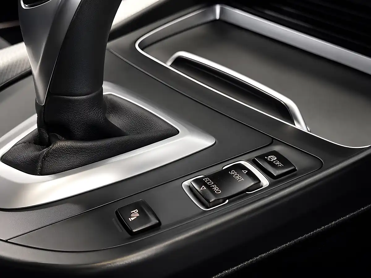 Used 2017 BMW 1 Series M140i Alpine White - Interior and Exterior details 16
