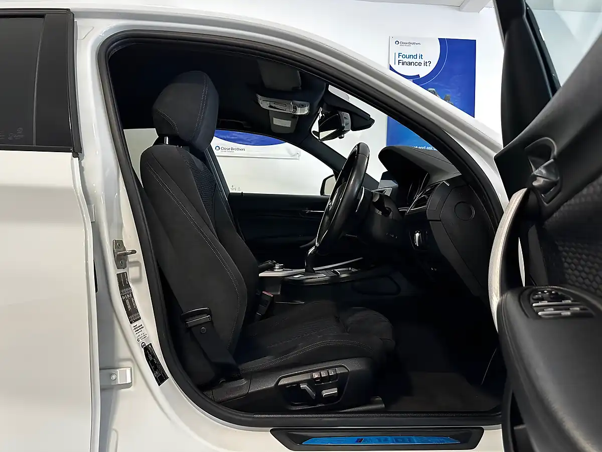 Used 2017 BMW 1 Series M140i Alpine White - Interior and Exterior details 3