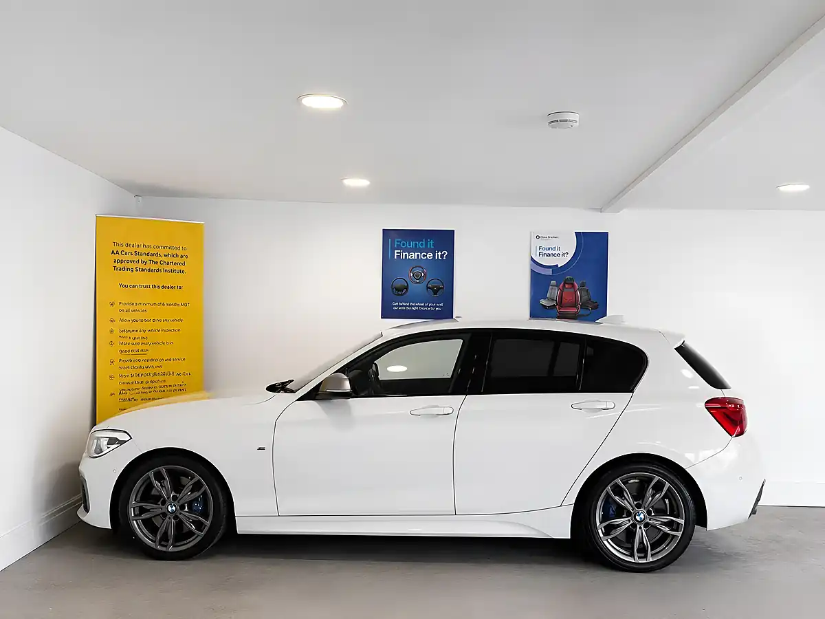 Used 2017 BMW 1 Series M140i Alpine White - Interior and Exterior details 9