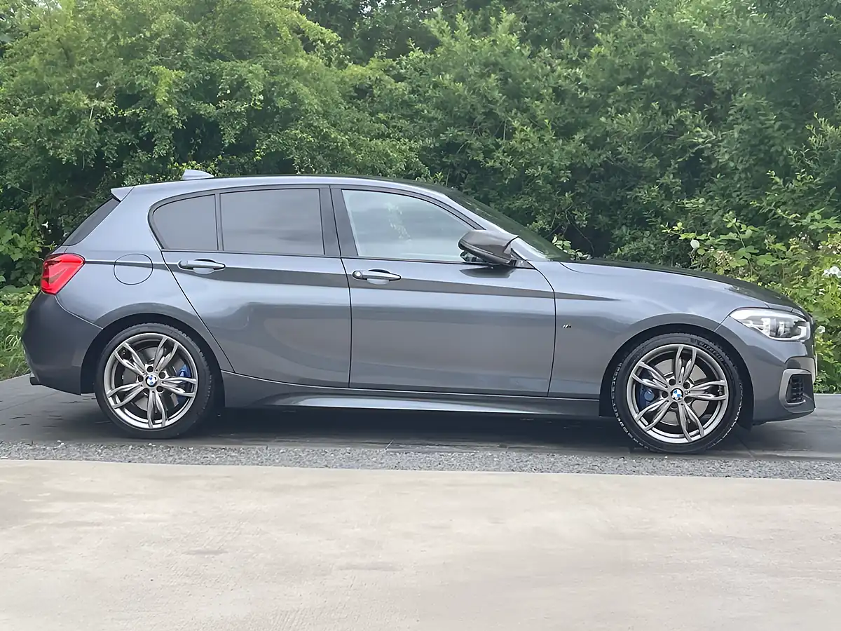Used 2017 BMW 1 Series M140i Grey - Interior and Exterior details 14