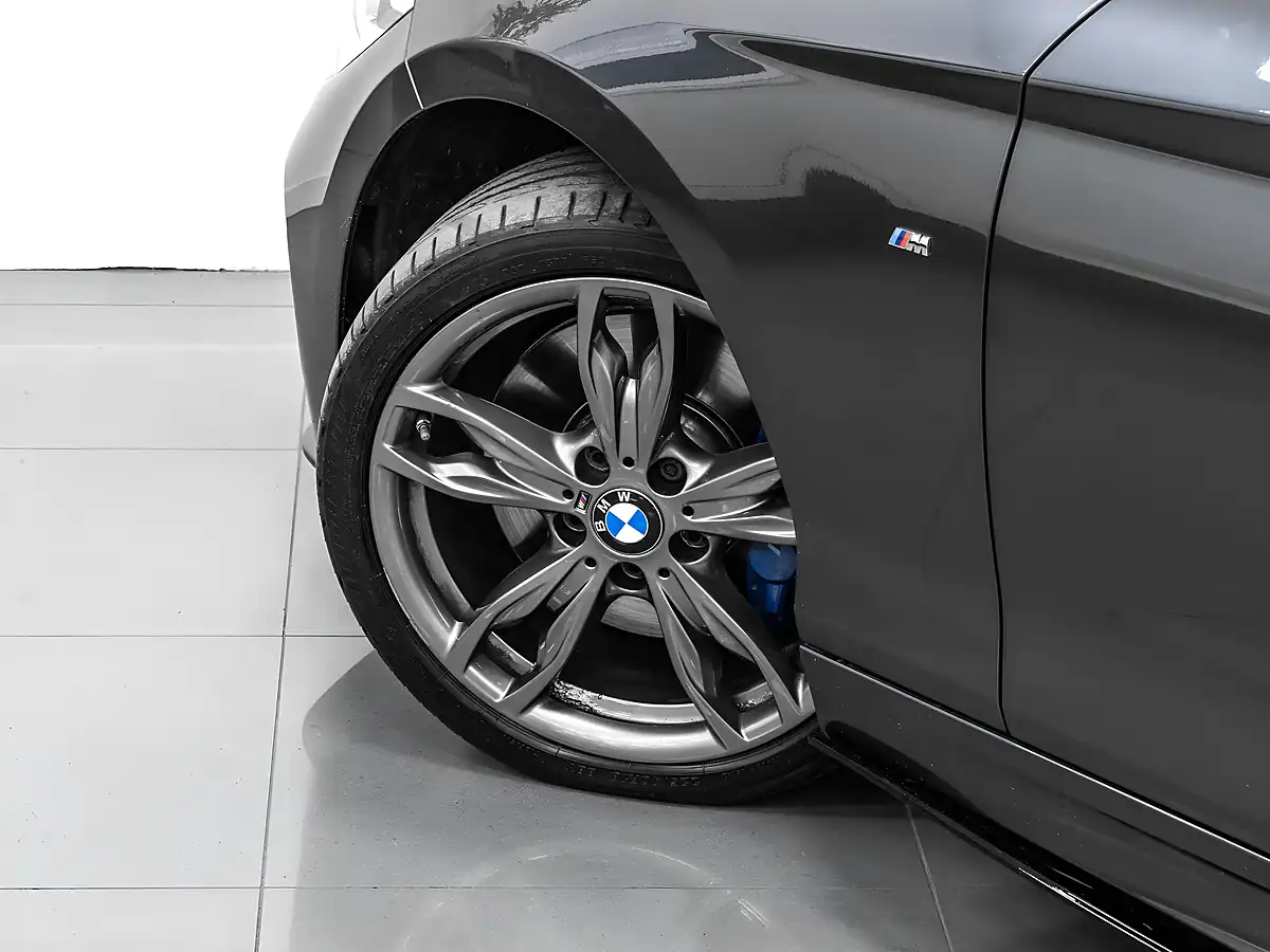 Used 2017 BMW 1 Series M140i Mineral Grey - Interior and Exterior details 11