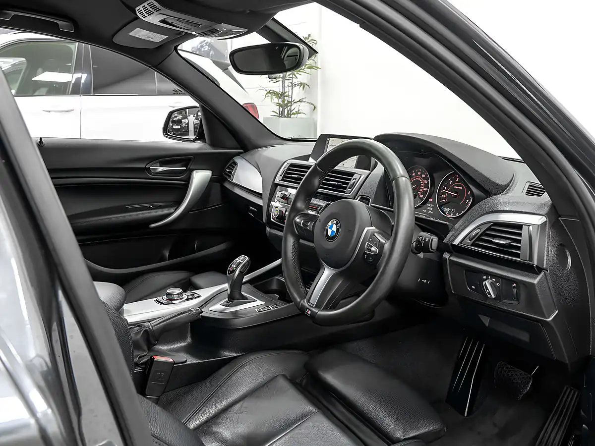 Used 2017 BMW 1 Series M140i Mineral Grey - Interior and Exterior details 13