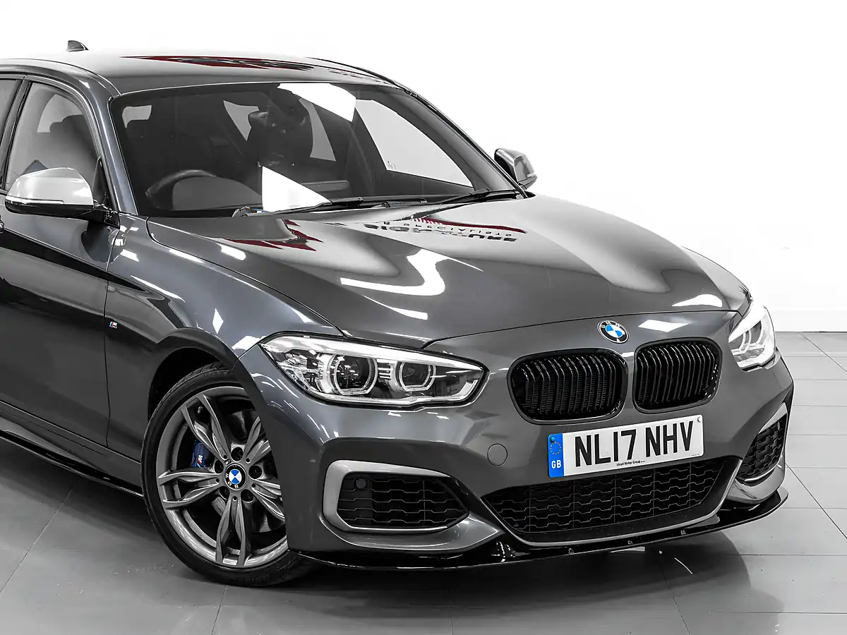 Used 2017 BMW 1 Series M140i Mineral Grey - Interior and Exterior details 9