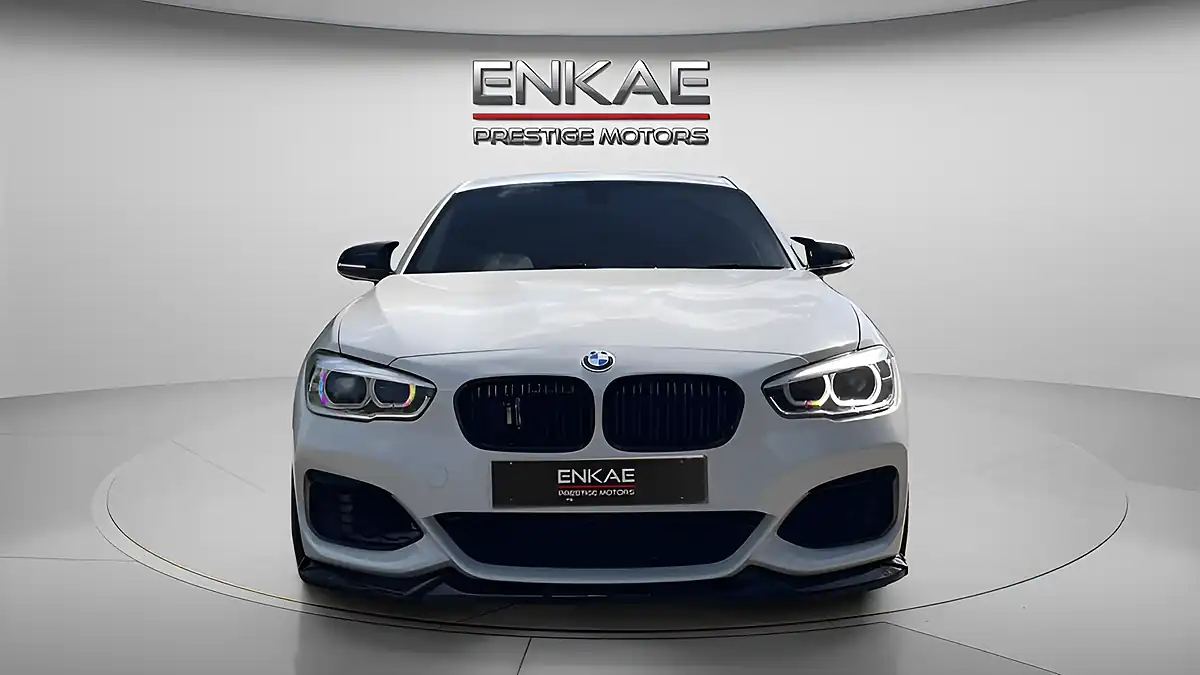 Used 2017 BMW 1 Series M140i White - Interior and Exterior details 5
