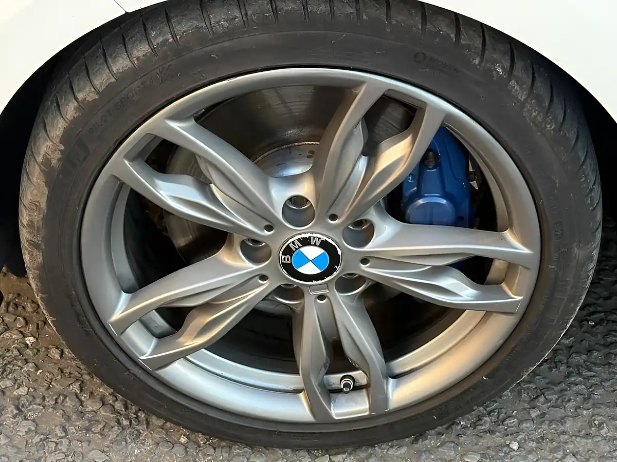 Used 2017 BMW 1 Series M140i White - Interior and Exterior details 20