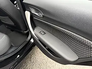 Used 2017 BMW 1 Series Se Jet Black - Interior and Exterior details 19