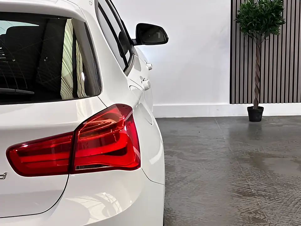 Used 2017 BMW 1 Series Se White - Interior and Exterior details 17