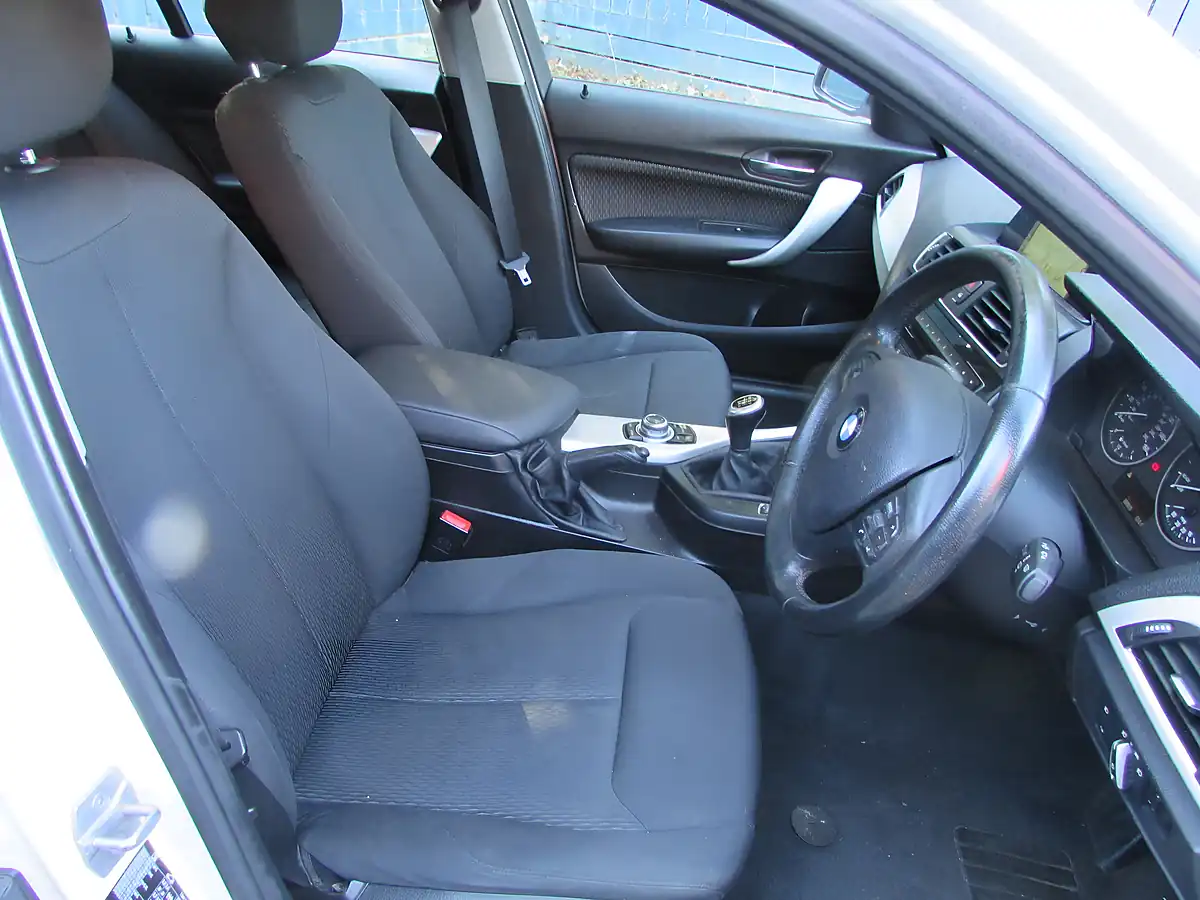 Used 2017 BMW 1 Series Se White - Interior and Exterior details 14