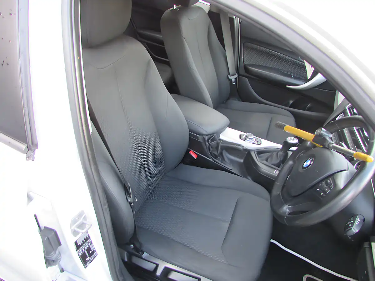 Used 2017 BMW 1 Series Se White - Interior and Exterior details 18