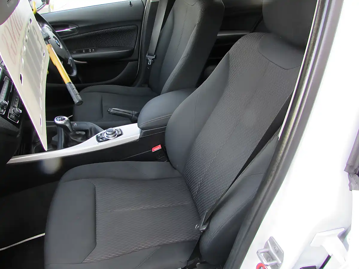 Used 2017 BMW 1 Series Se White - Interior and Exterior details 19