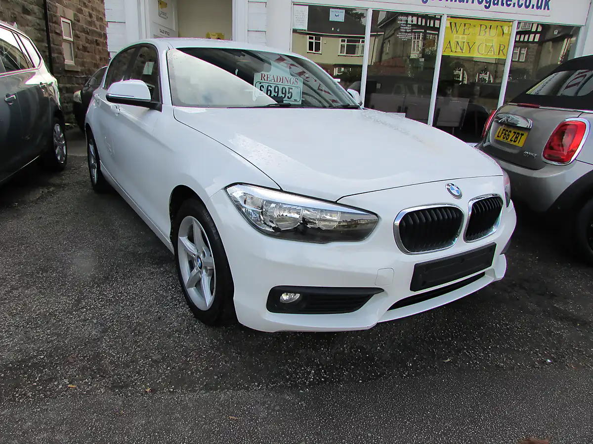 Used 2017 BMW 1 Series Se White - Interior and Exterior details 4
