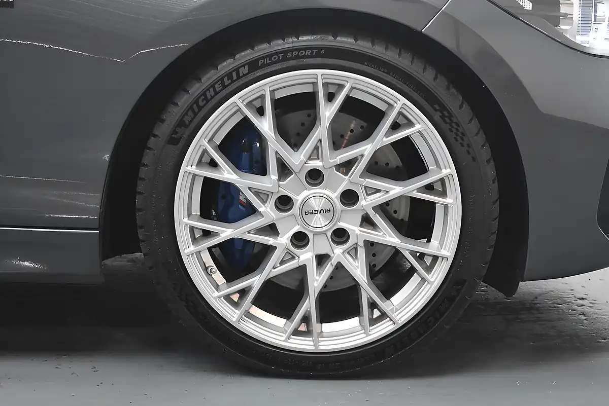 Used 2017 BMW 1 Series Shadow Edition Mineral Grey - Interior and Exterior details 15