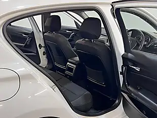 Used 2017 BMW 1 Series Sport Alpine White - Interior and Exterior details 10