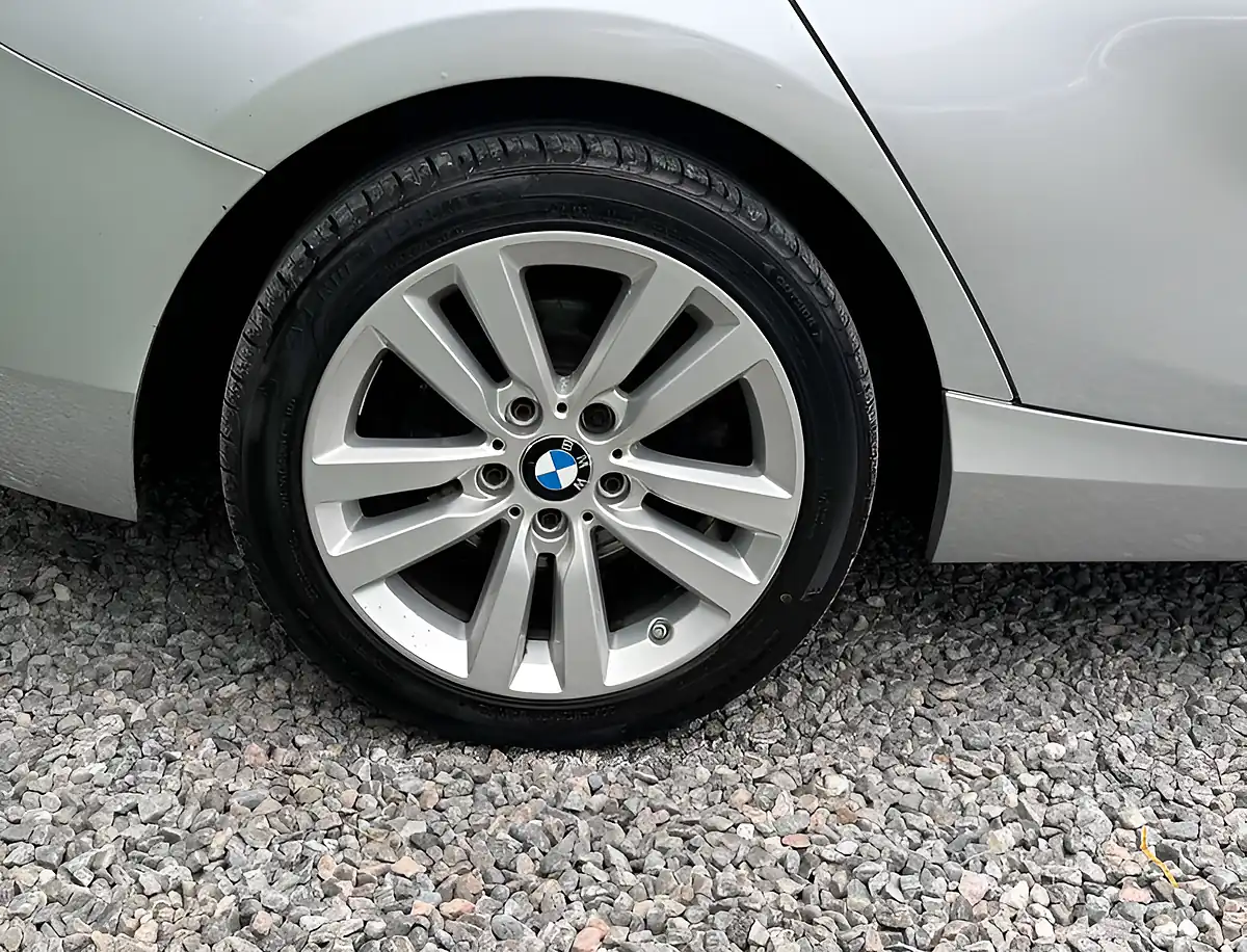 Used 2017 BMW 1 Series Sport Glacier Silver - Interior and Exterior details 9